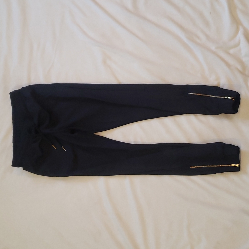 ZYIA black everywhere zipper joggers XXS